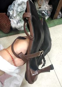 Brown Strappy Heel🎀