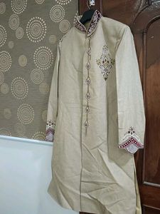 Men's Embroidered Kurta