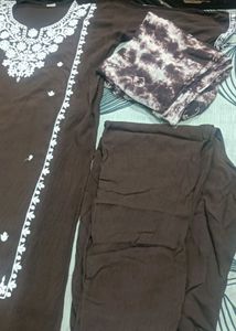 Embroidered kurta set