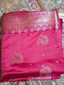 Elegant Pink Silk Saree with Paisley Motifs