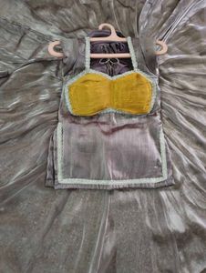 Navratri outfit Lehnga and kurti set