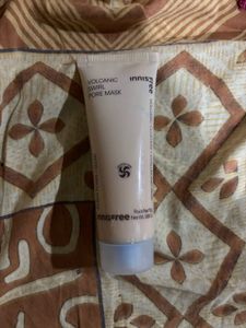 Innisfree Volcanic Swirl Pore Mask