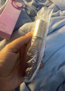 Noura Iris Perfume