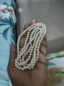 Elegant Faux Pearl Necklace