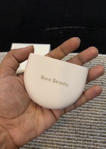 Rare Beauty Tinted Pressed Finishing Powder