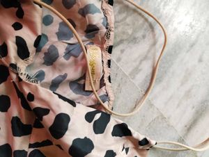 Chic Leopard Print Camisole Top