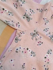 Beautiful V-neck Top ✨