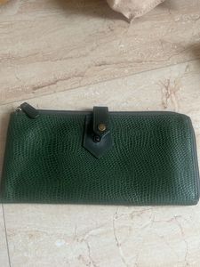 Preloved Hidesign Chic Green Textured Wallet