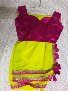 Saree With Readymade Pink Tie-Back Blouse