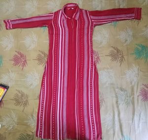Mokshi Women Striped Viscose Rayon Straight Kurta