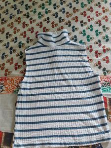 Striped Sleeveless Top. i never used 🥲. size -Sx