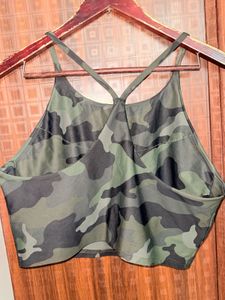 Old Navy Top/ Sports Bra 💚