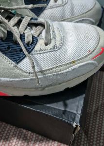 Nike Air Max 90 Evolution of Icons