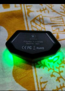 Earbuds And Sipper Bottle