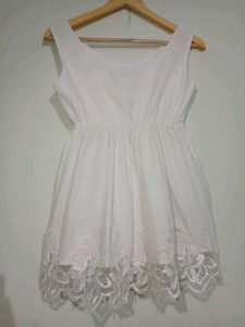 Cotton tops with Embellished lace