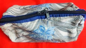 Floral Print Pouch🌸💙