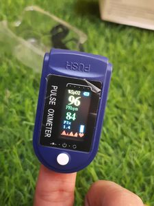 Finger Pulse Oximeter Brand New With 2 Bettery
