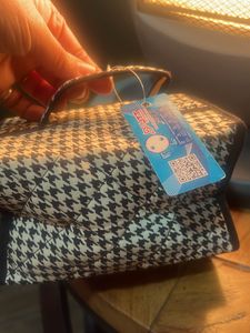Portable Ligtweight Pouch With Mirror