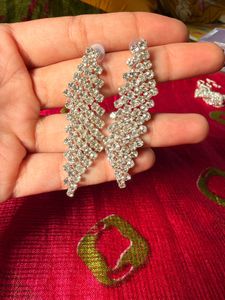 Stunning Crystal Necklace &amp; Earrings Set