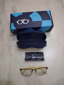 Stylish Prescription Eyeglasses with Case