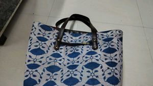 Stylish Blue &amp; White Print Tote Bag