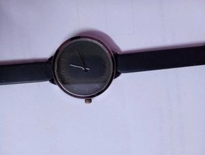 Elegant Black Wristwatch