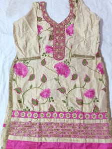 Elegant Embroidered Kurta