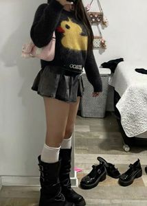 🐥Duck Graphic Sweater