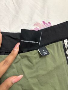 Khaki and Black zipper Paneled Mini Skirt 🫒