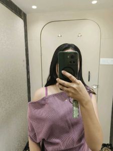 Elegant Women's Blouse