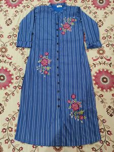 Kurta with blue and silver strips pattern