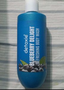 Detoxie Blueberry Delight Body Wash