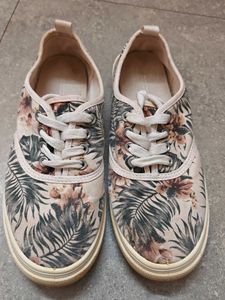 H&amp;M Floral Print Sneakers