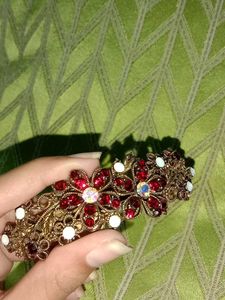 Sparkling Floral Hair Clip