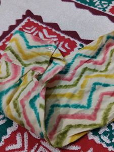Vibrant Zigzag Print Kurta Top