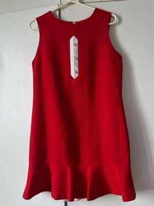 Elegant Red Dress with Ruffle Hem