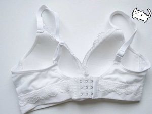 Comfortable White Bra with Lace Trim˚˖𓍢ִ໋❀