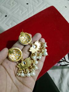 Elegant Pearl &amp; Kundan Dangle Earrings