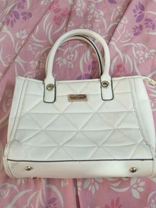 Chic White Quilted Handbag