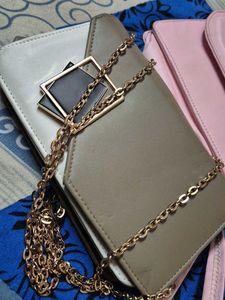 Chic Two-Tone Clutch Bag with Gold Chain