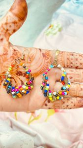 multi colour bracelet with earrings