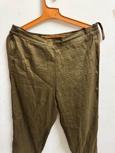 Saaki Kurta Pant Set