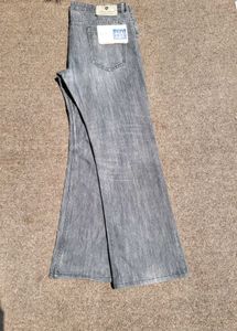 Classic Light-Wash Wide-leg Jeans