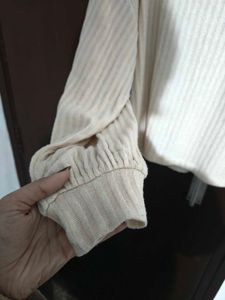 Ribbed Knit sweater with tag