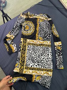 Chic Black &amp; Gold Print Dress