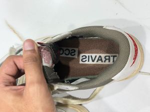 travis scott aj1 low mocha no box