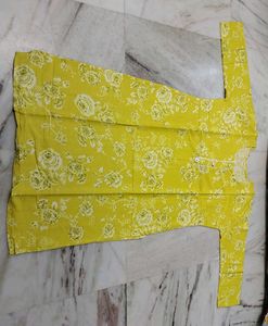 💛 Yellow Printed Kurti