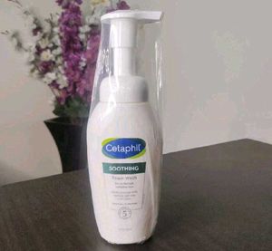 Cetaphil Soothing Foam Wash