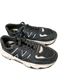 Stylish Black Chunky Sneakers| UK 4