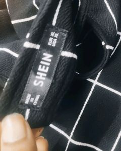 SHEIN OFFICIAL Grid pattern Top